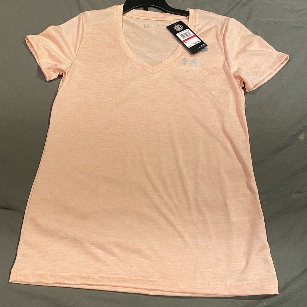 Women’s Under Armour Shirt NWT!